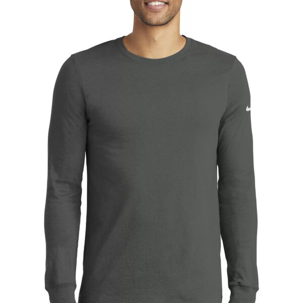 NIKE Dri-FIT COTTON/POLY LONG SLEEVE TEE Thumbnail